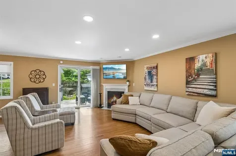 1 Beekman Hill Road Caldwell NJ 07006
