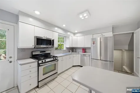 182 Pascack Avenue Emerson NJ 07630