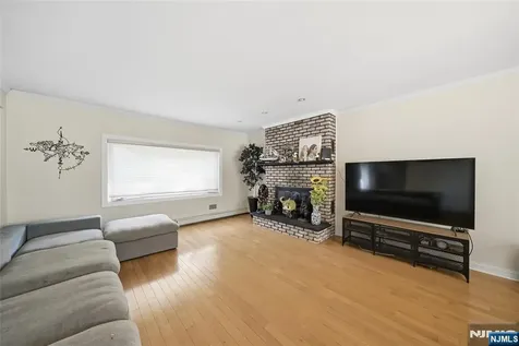 182 Pascack Avenue Emerson NJ 07630