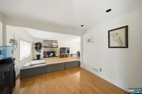 182 Pascack Avenue Emerson NJ 07630
