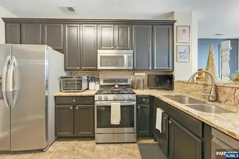 1 Clover Lane Garfield NJ 07026
