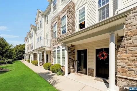 1 Clover Lane Garfield NJ 07026