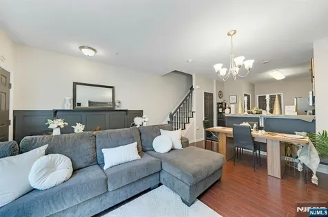1 Clover Lane Garfield NJ 07026
