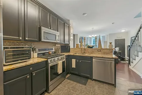 1 Clover Lane Garfield NJ 07026