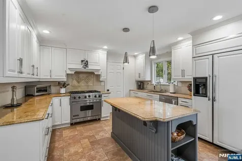2 Barnstable Court Morris Township NJ 07960