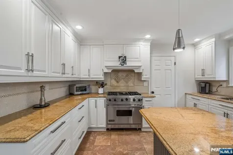 2 Barnstable Court Morris Township NJ 07960