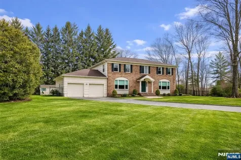 2 Barnstable Court Morris Township NJ 07960