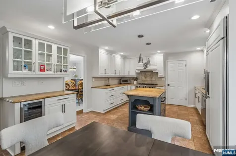 2 Barnstable Court Morris Township NJ 07960