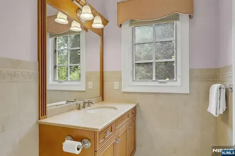 414 Bellaire Drive Demarest NJ 07627