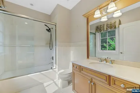 414 Bellaire Drive Demarest NJ 07627
