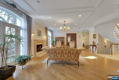414 Bellaire Drive Demarest NJ 07627