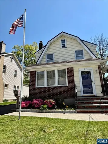 27 Roosevelt Avenue Dumont NJ 07628