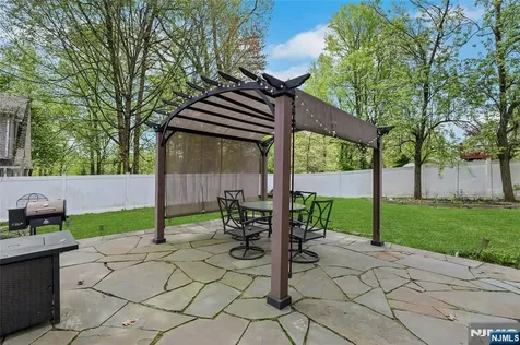 7 S 1st Street Park Ridge NJ 07656