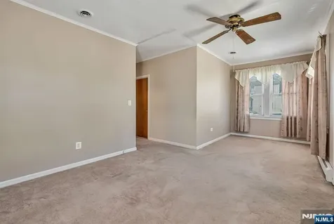 54 Gall Avenue Elmwood Park NJ 07407