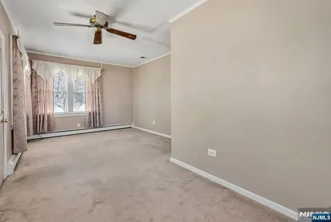 54 Gall Avenue Elmwood Park NJ 07407