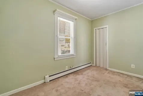 54 Gall Avenue Elmwood Park NJ 07407