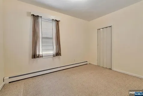 54 Gall Avenue Elmwood Park NJ 07407