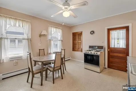 54 Gall Avenue Elmwood Park NJ 07407