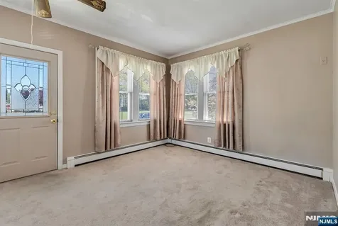 54 Gall Avenue Elmwood Park NJ 07407