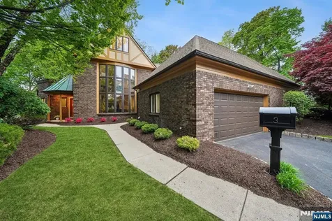 3 Kips Ridge Montclair NJ 07042