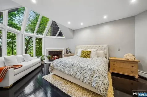 3 Kips Ridge Montclair NJ 07042