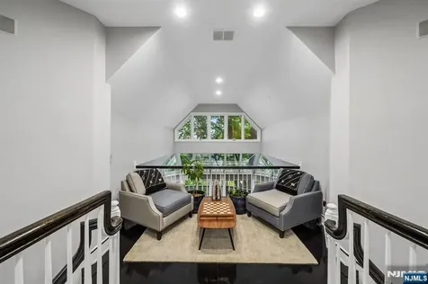 3 Kips Ridge Montclair NJ 07042
