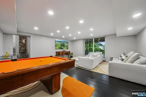 3 Kips Ridge Montclair NJ 07042