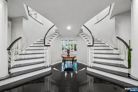 3 Kips Ridge Montclair NJ 07042