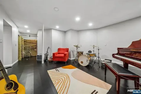 3 Kips Ridge Montclair NJ 07042