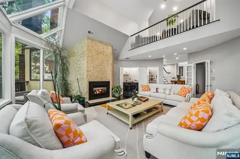 3 Kips Ridge Montclair NJ 07042