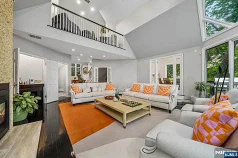 3 Kips Ridge Montclair NJ 07042