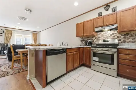 44 Prospect Street East Orange NJ 07017
