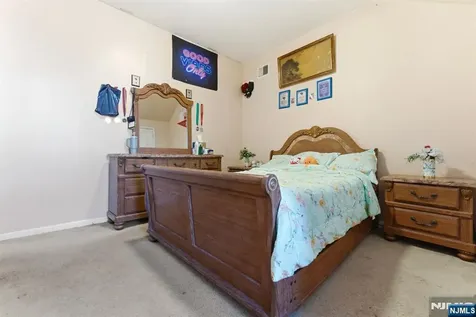44 Prospect Street East Orange NJ 07017