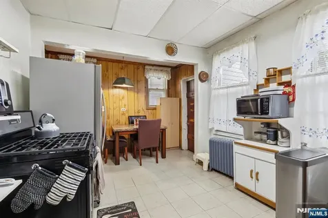 86 Burchard Avenue East Orange NJ 07017