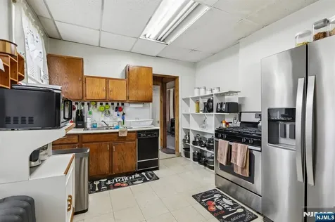 86 Burchard Avenue East Orange NJ 07017