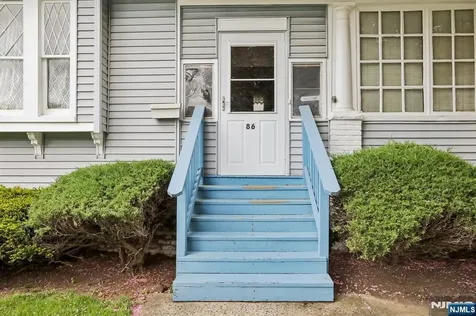 86 Burchard Avenue East Orange NJ 07017