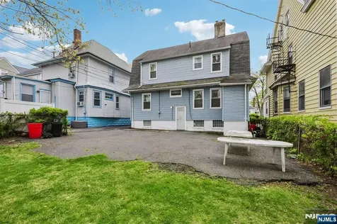 86 Burchard Avenue East Orange NJ 07017