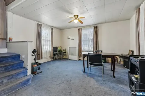 86 Burchard Avenue East Orange NJ 07017