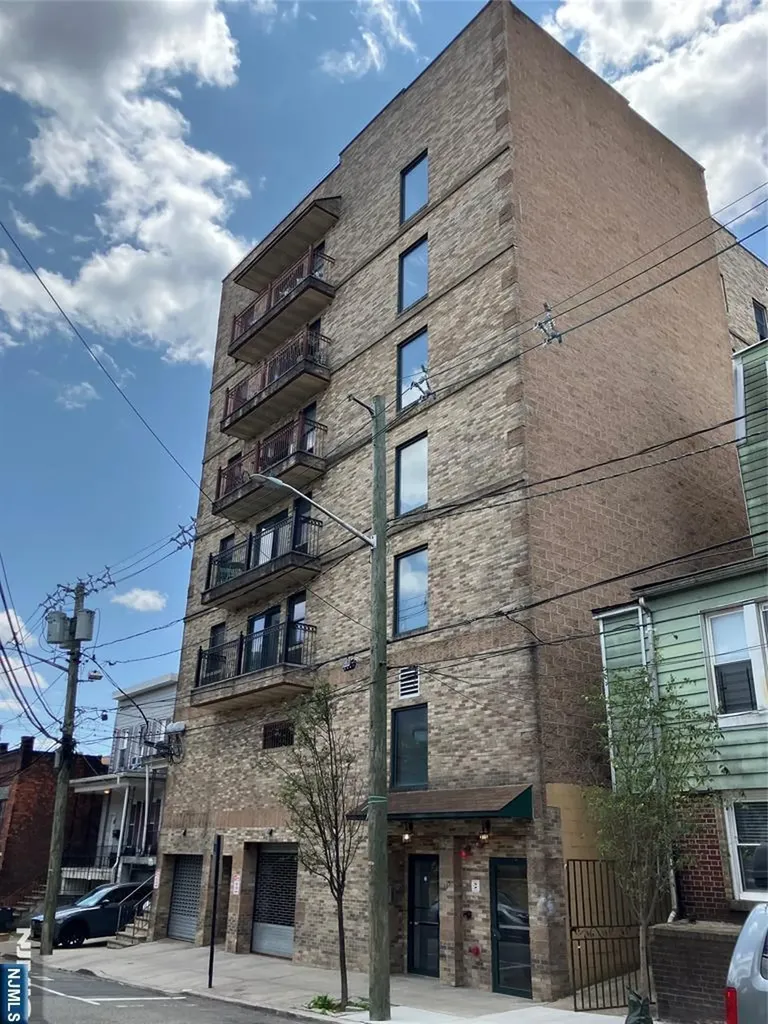 315 7th Street Union City NJ 07087