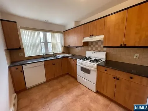 209 8th Street Fairview NJ 07022