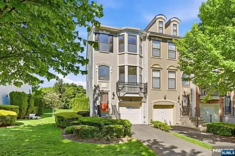 419 Hartford Drive Nutley NJ 07110