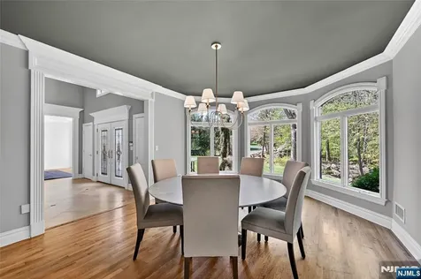 9 Heller Court Mahwah NJ 07430
