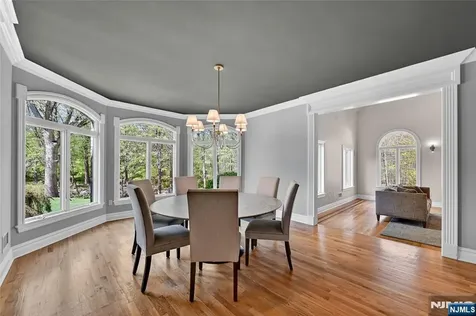 9 Heller Court Mahwah NJ 07430
