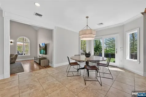 9 Heller Court Mahwah NJ 07430