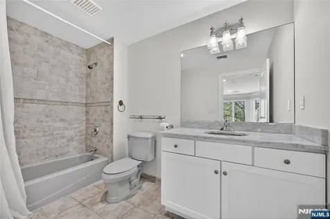 9 Heller Court Mahwah NJ 07430