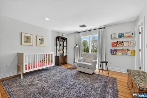 9 Heller Court Mahwah NJ 07430