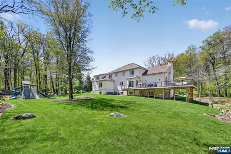 9 Heller Court Mahwah NJ 07430