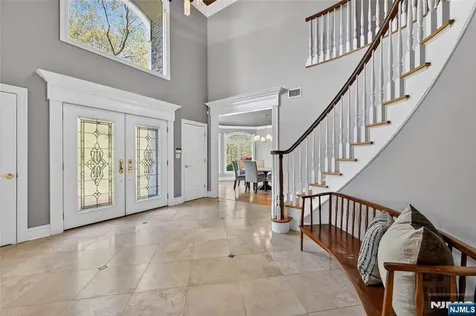 9 Heller Court Mahwah NJ 07430