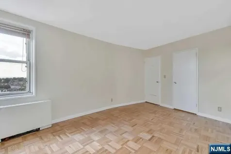 2000 Linwood Avenue Fort Lee NJ 07024