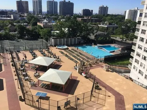 2000 Linwood Avenue Fort Lee NJ 07024